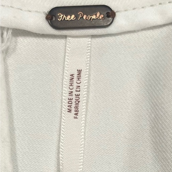 Free people white mini skirt size 2 - Picture 3 of 3